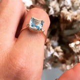 ANILLO GARRA TOPACIO AZUL