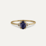 OVALRING THREE SAPHIR UND DIAMANTEN