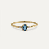 OVAL LONDON BLUE STONE RING