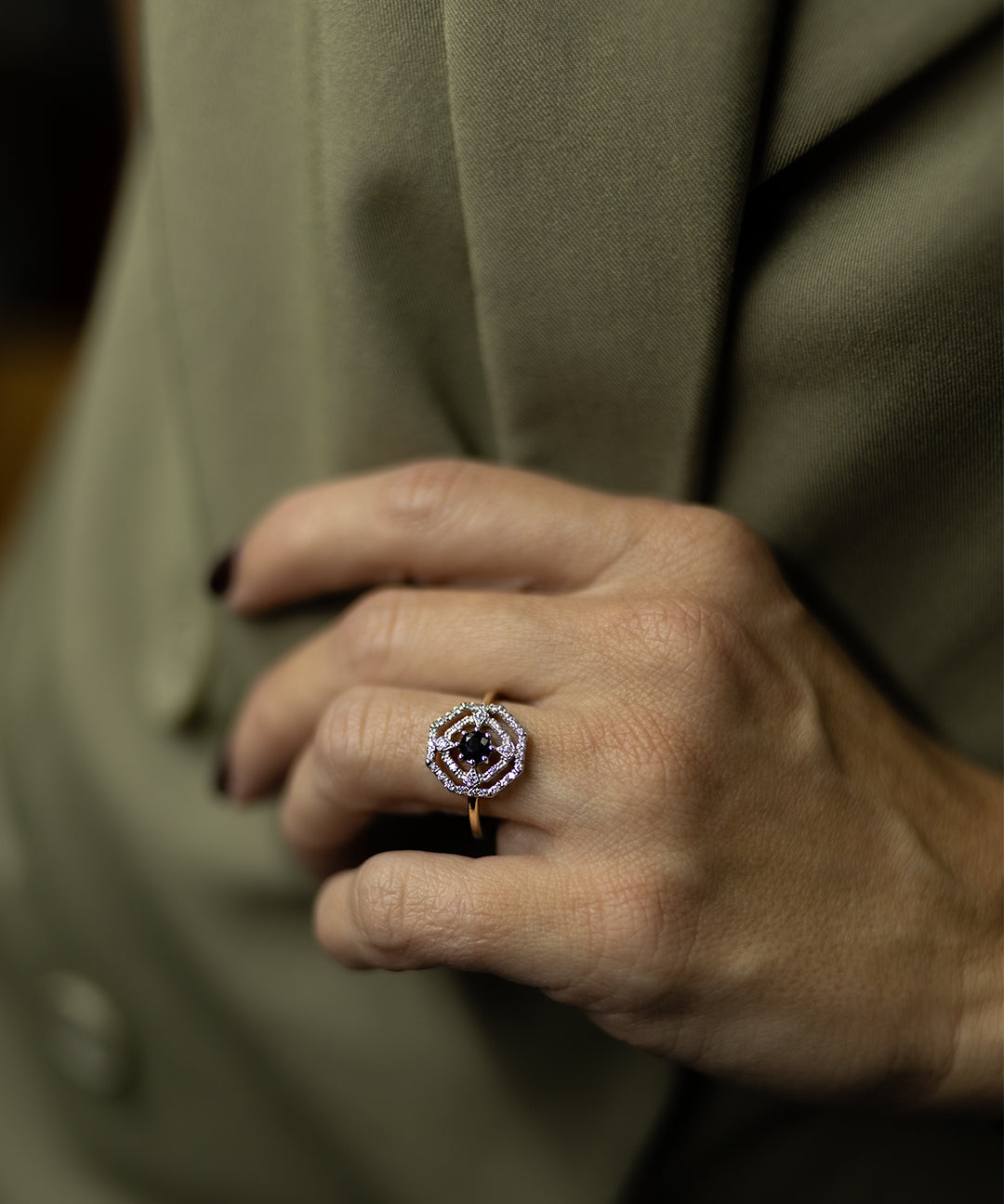 ANILLO ART DÉCO OCTOGON ZAFIRO Y BRILLANTES