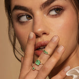 ANILLO ROUND ESMERALDA Y DIAMANTES