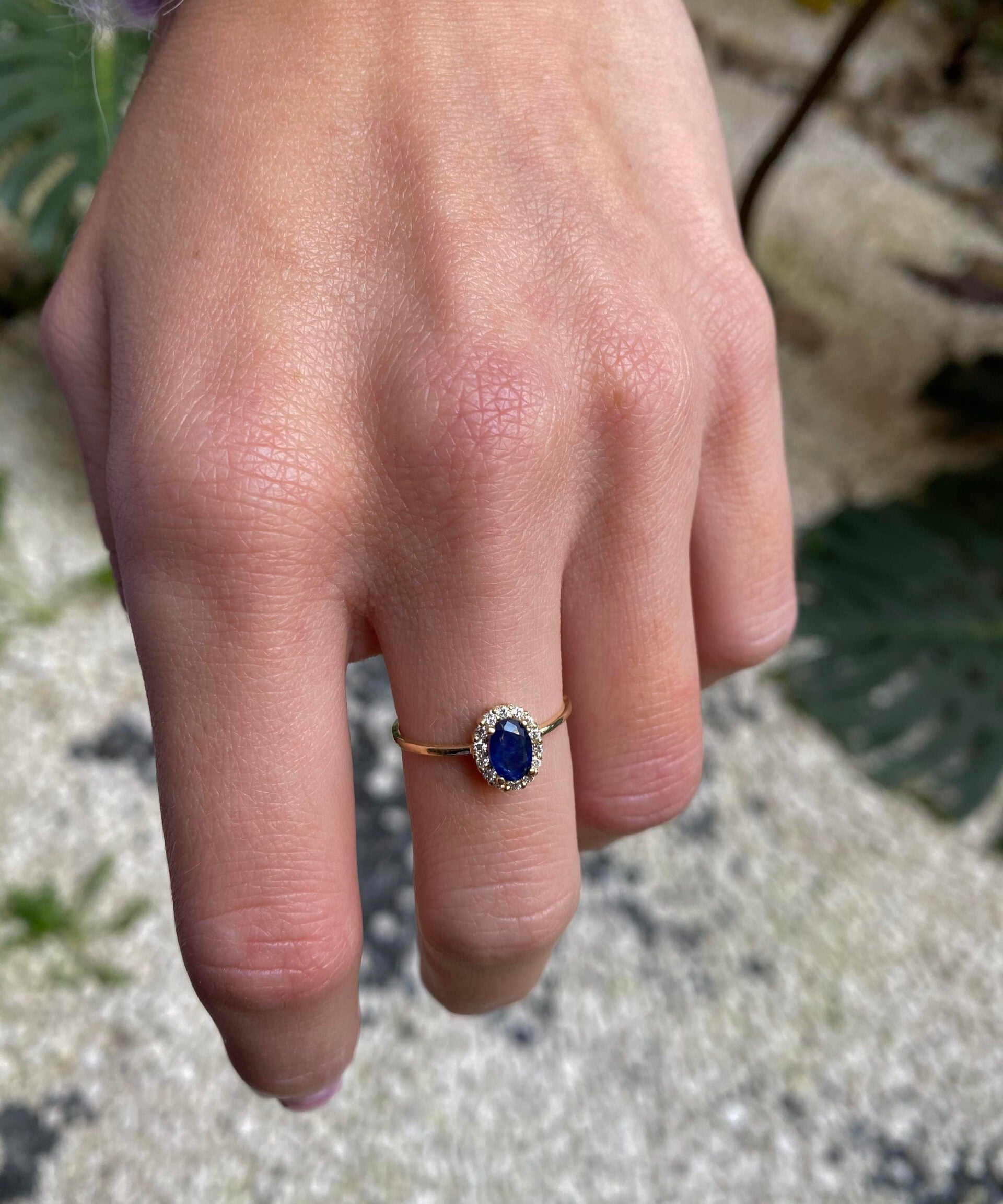 ANILLO ROSETÓN ZAFIRO Y DIAMANTES